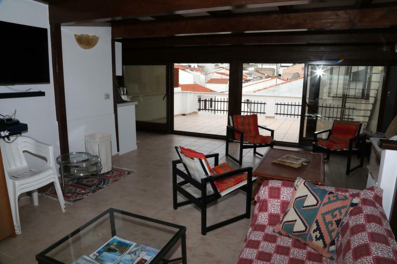 Luxury Apt Apartment Calasetta Exterior photo